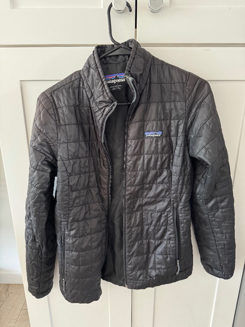 Patagonia nano puff - broken zipper - price is firm